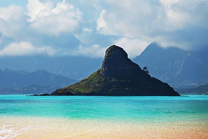 Oahu Grand Circle Island: Discover the Heart & Soul of Hawaii - Volcanic icons: Hanauma Bay, Halona Blowhole, and the Pali winds