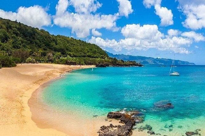 Oahu Grand Circle Island Experience from Waikiki - Sandy Beach (Broke Neck) and Makapu’u: Surf Country, With Movie Moments