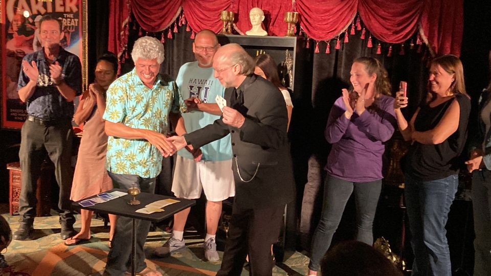 Oahu: Hilton Waikiki Beach Hotel Magical Mystery Show - VIP Front Row at the Hilton: When It’s Worth Paying More