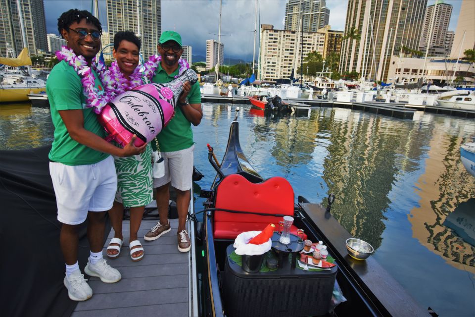 Oahu: Luxury Gondola Cruise with Drinks and Pastries - Why this gondola fits Oahu better than you’d think