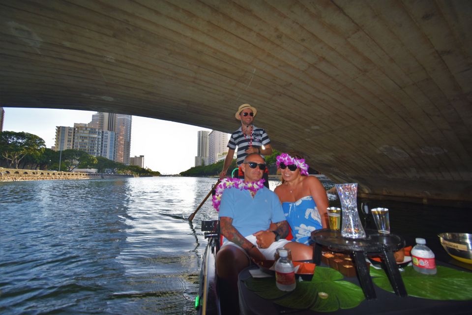 Oahu: Luxury Gondola Cruise with Drinks and Pastries - How the 45–60 minutes feel in real life