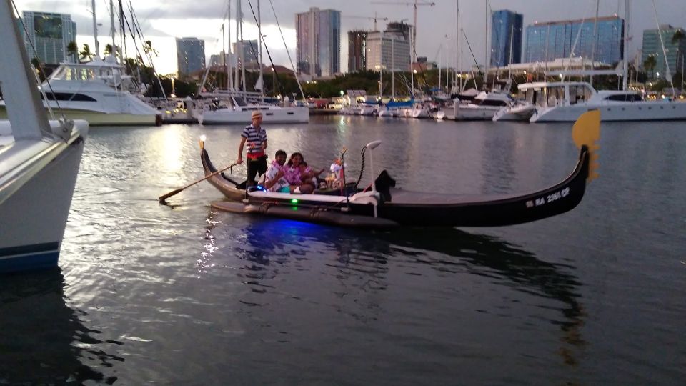 Oahu: Luxury Gondola Cruise with Drinks and Pastries - Who this is best for on Oahu