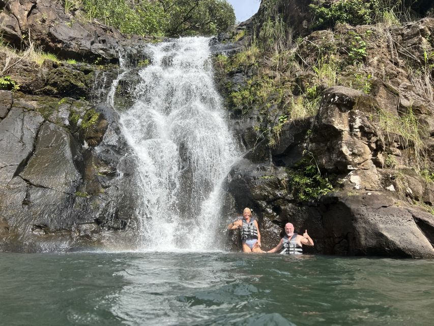Oahu: Manoa Falls Hike and east side beach day - Lunch at a Shrimp Truck: Simple, Local, No Fuss
