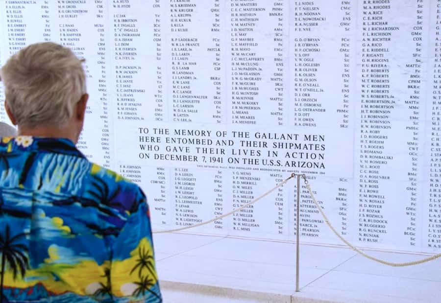 Oahu: Pearl Harbor and Historic Honolulu Half Day - USS Arizona Memorial by boat: why “skip the lines” is the real ticket value