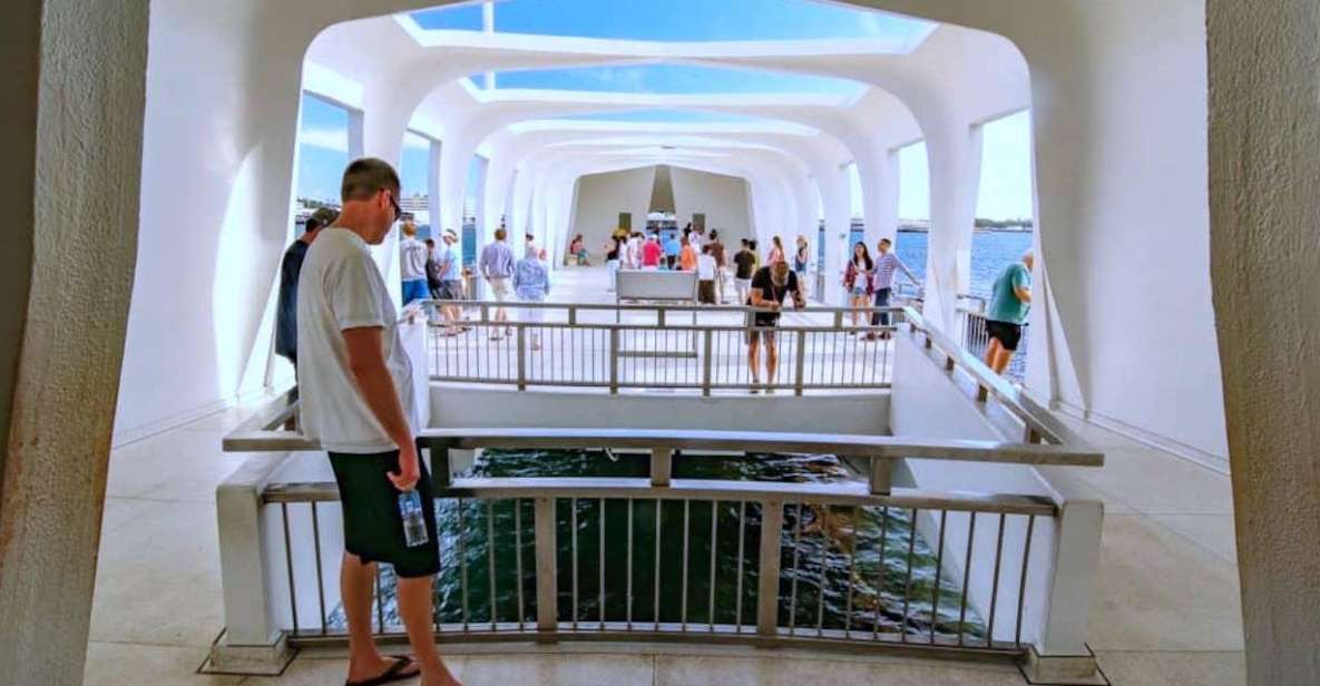 Oahu: Pearl Harbor and Historic Honolulu Half Day - Historic Honolulu sightseeing: getting the names and the context