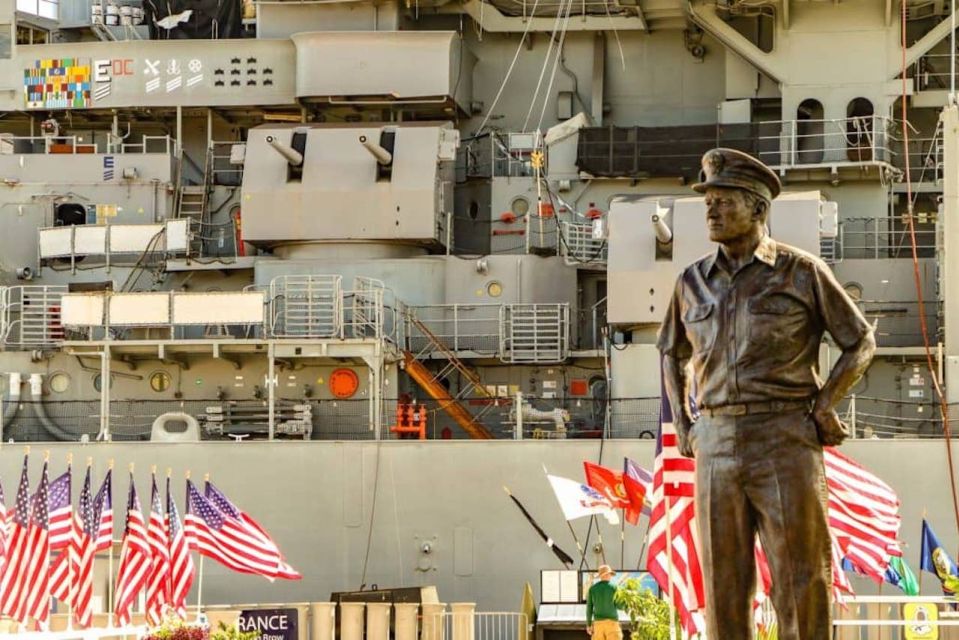 Oahu: Pearl Harbor Battleship Tour - Arizona Memorial by Navy launch: using your 15 minutes wisely