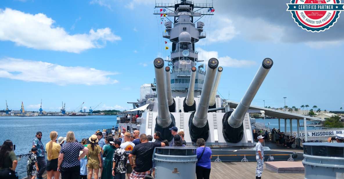 Oahu: Pearl Harbor Tour with USS Arizona Memorial - WWII Valor in the Pacific: Exhibits, Footage, and Park Stops That Make Sense
