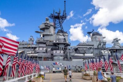 Oahu: Pearl Harbor USS Arizona Memorial & Battleship Missouri - Getting Oriented at the Pearl Harbor Visitor Center