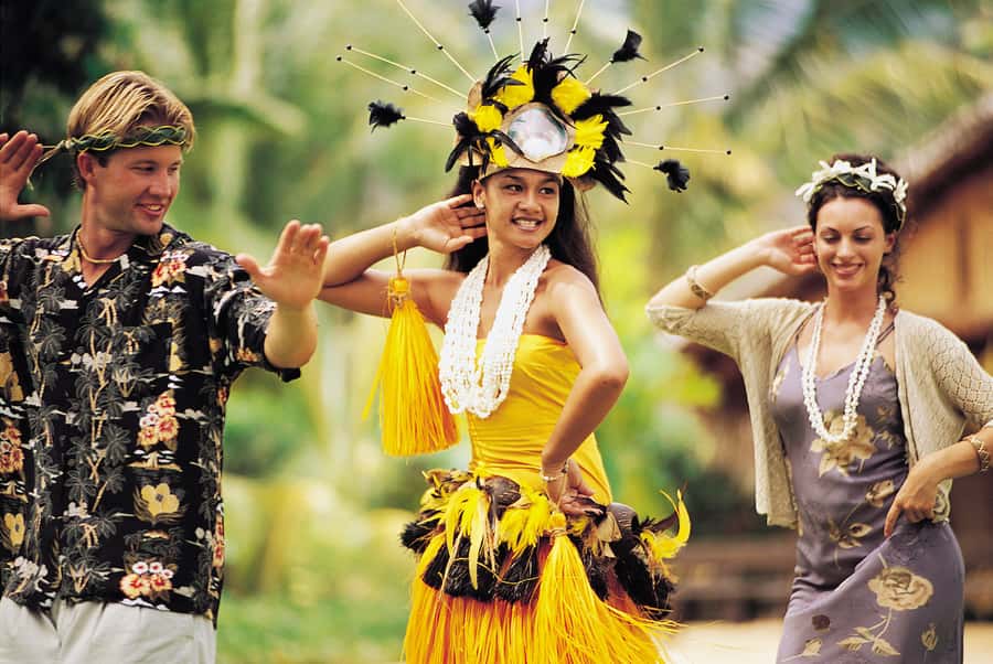 Oahu: Polynesian Cultural Center Island Villages Ticket - Samoa Village: fresh coconut, fire starting, weaving, and island food cooking