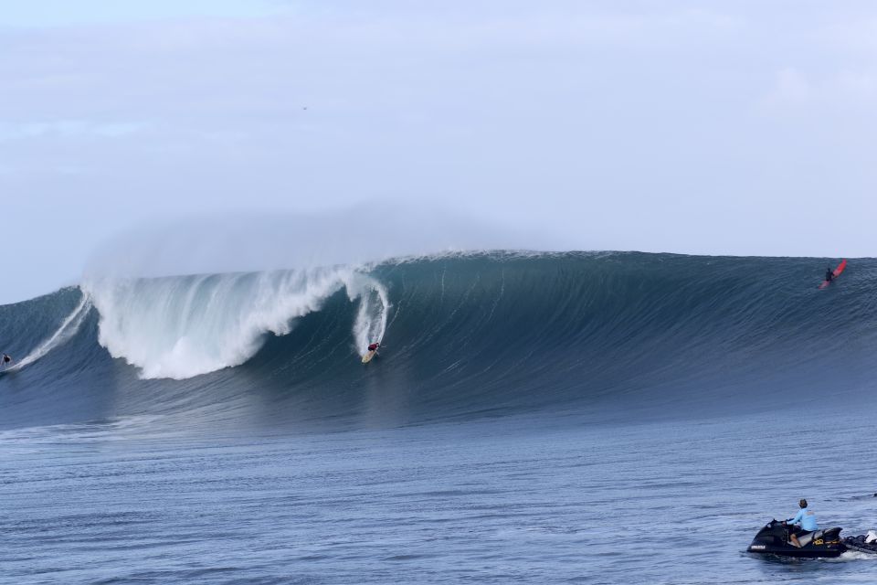 Oahu: Private Surfing Lesson with Local Big Wave Surfer - Waialua Bay practice: learning to stand and actually ride