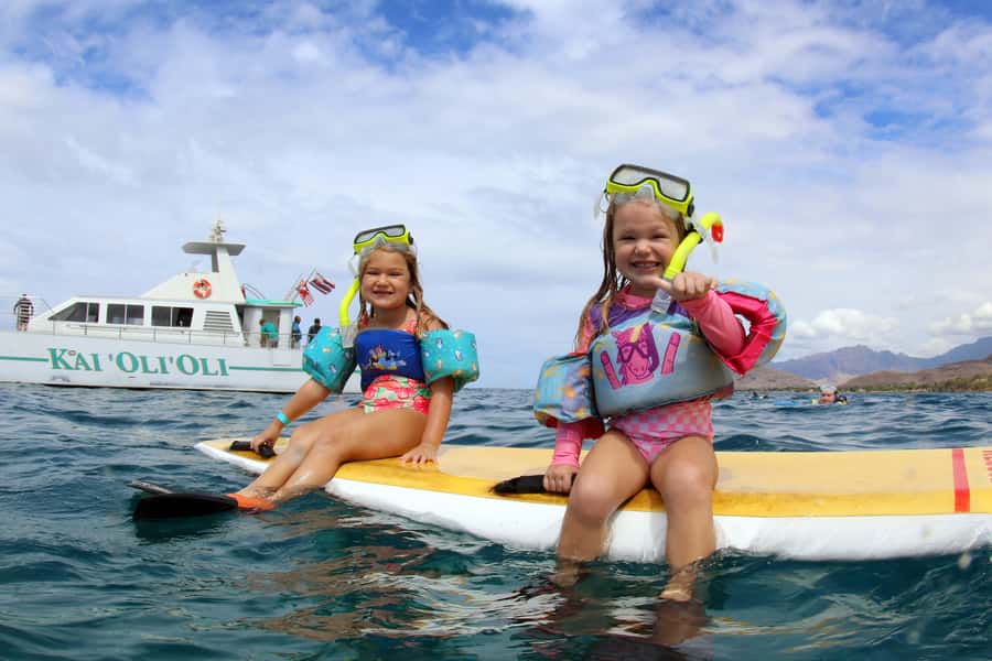 Oahu: Snorkeling & Dolphin Watch Cruise with Hawaiian Buffet - The Hawaiian Buffet and Tiki Bar: Real Food After Ocean Time