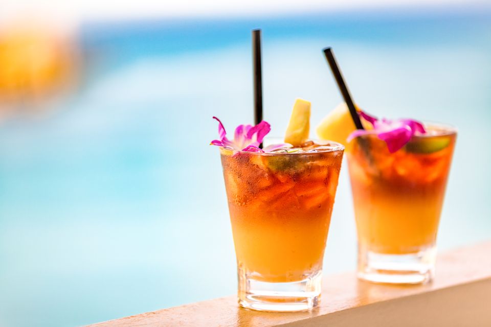 Oahu: Sunset Cruise of West Oahu with Drinks and Appetizers - The Crew Experience: Friendly, Informative, and Part of the Fun