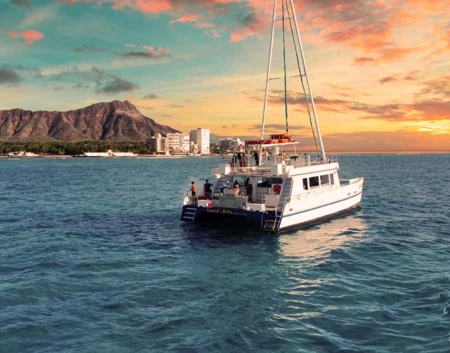 Oahu: Sunset Sail Cruise in Waikiki - Price and Fees: Is $54 a Good Deal?