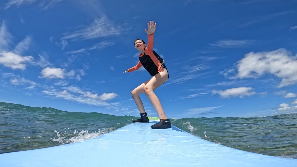 Oahu: Surf Lesson - The Instructor Setup: Small Group Means Better Feedback