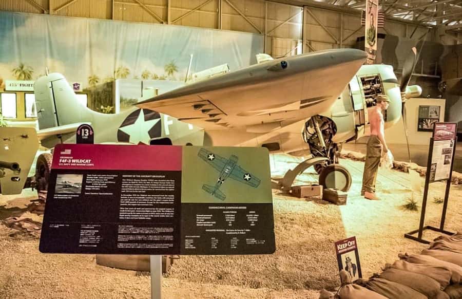 Oahu: The Complete Pearl Harbor Ticket - Honolulu sightseeing and Punchbowl National Cemetery: a calmer ending