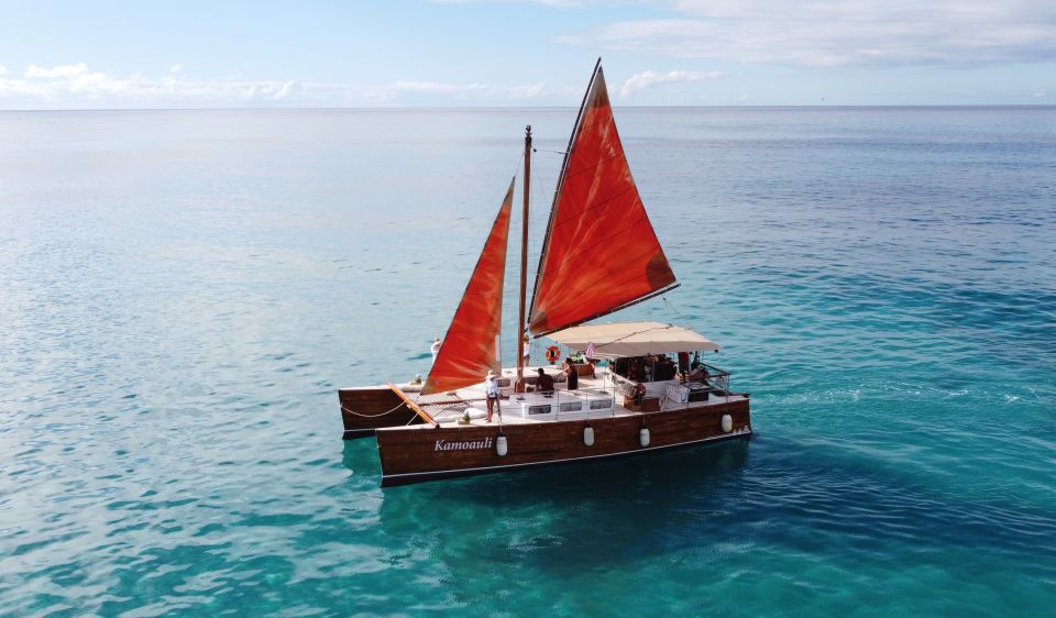 Oahu: Traditional Canoe Sunset Cruise with Dinner - Getting on board at Kewalo Harbor (Pier D-106)