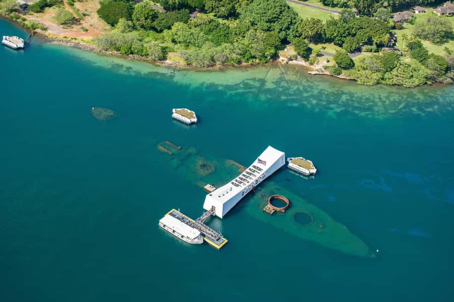 Oahu: USS Arizona Memorial and City Highlights Tour - A Four-Hour Mix of Pearl Harbor History and Honolulu Sights