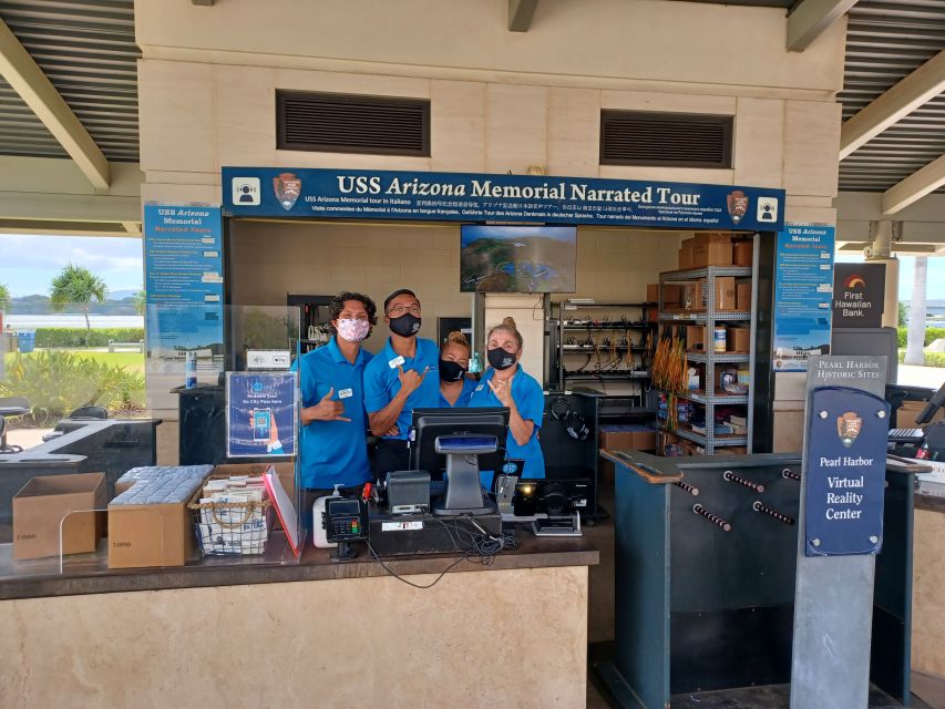 Oahu: USS Arizona Memorial Deluxe Tour - Your stops: visitor center museums to survivor memories