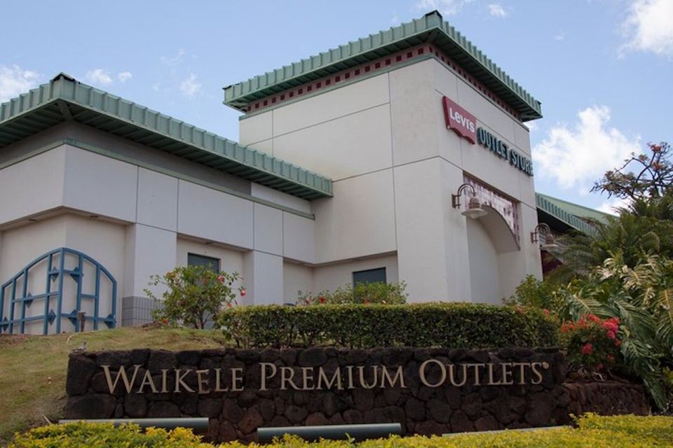 Oahu: Waikele Premium Outlets Roundtrip Bus From Waikiki - The Ride to Waikele: Air-Conditioned Comfort and What Fills the Time