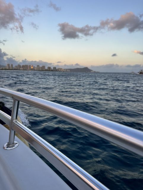 Oahu: Waikiki Fireworks Boat Cruise from Oahu - Key things I’d zero in on