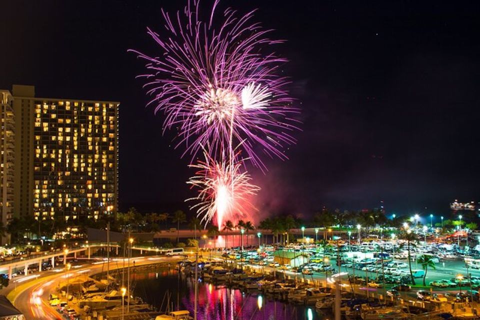 Oahu: Waikiki Friday Night Fireworks Catamaran (Wahine Koa) - Key Highlights Worth Noting