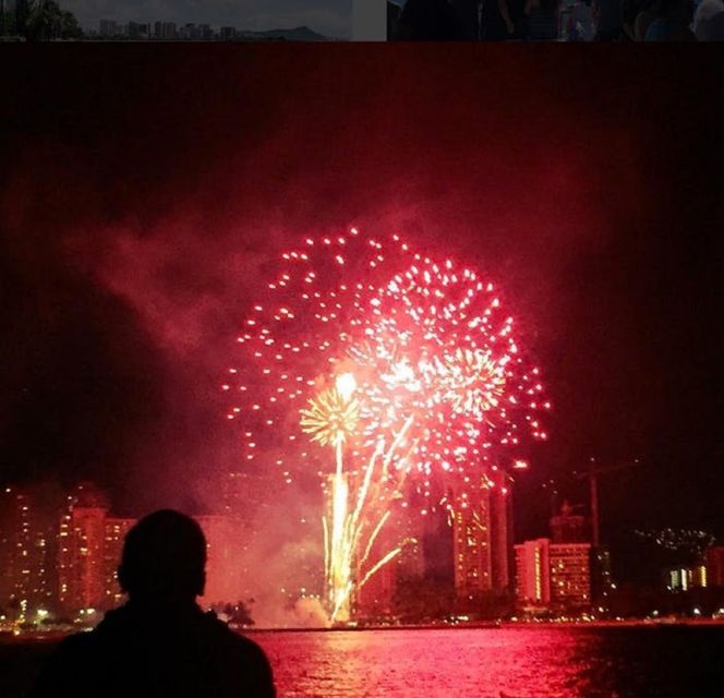 Oahu: Waikiki Friday Night Fireworks Cruise - The 90-minute loop that gives you an easy fireworks advantage