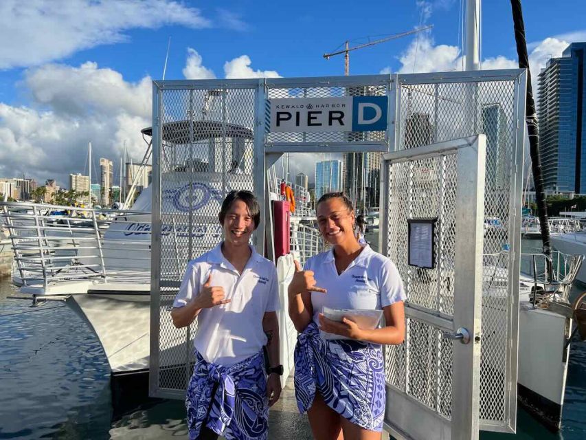 Oahu: Waikiki Whale Watching Tour-Donut and Coffee Included - Why the crew’s commentary matters (and who you’ll hear)