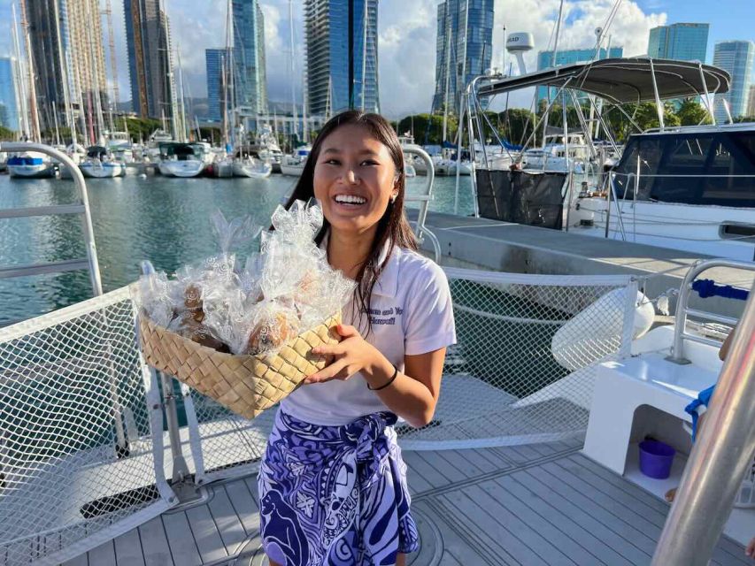 Oahu: Waikiki Whale Watching Tour-Donut and Coffee Included - Food and comfort: the poi mochi donut and drinks