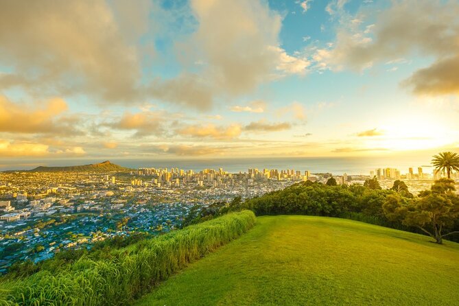 Oahu's North Shore Self-Guided Audio Tour - Leonard’s Bakery: Malasadas and a Line You Can Actually Work With