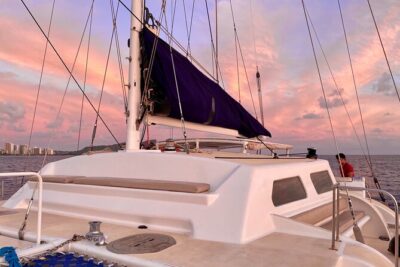 Oahu's Waikiki Coast: Moana’s Sunset Cocktail Sail - Moana Catamaran boarding at Kewalo Basin: quick and smooth (if you’re on time)