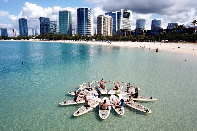 Paddleboard Yoga Class in Honolulu - Key highlights at a glance