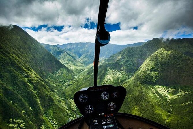 Path to Pali Passage - 30 Min Helicopter Tour - Doors Off or On - Mt. Olomana’s peaks and Nu’uanu Valley’s volcanic story