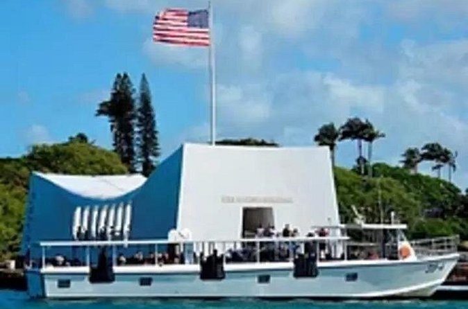 Pearl Harbor Arizona & Missouri tour from HNL Airport - H2 Heading: Battleship Missouri Memorial—walking from surrender to steel