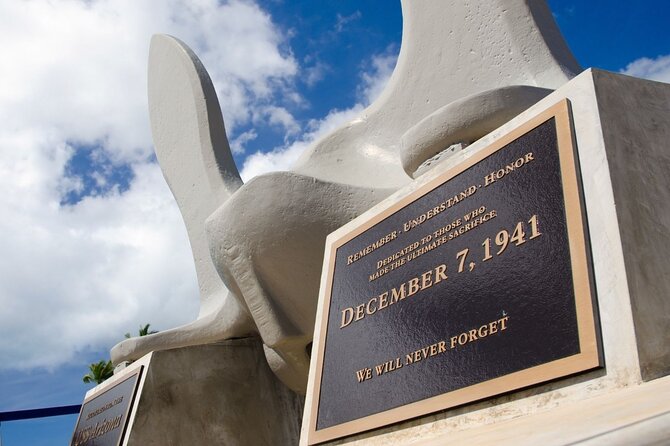 Pearl Harbor [Early Access], USS Arizona & Historic Honolulu Tour - Pearl Harbor National Memorial: guided orientation then self-paced museums