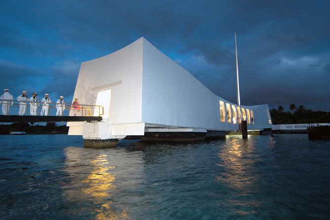 Pearl Harbor Tour Arizona Memorial and USS Bowfin - Arizona Memorial: Sunken Arizona Views with Veteran-Led Context