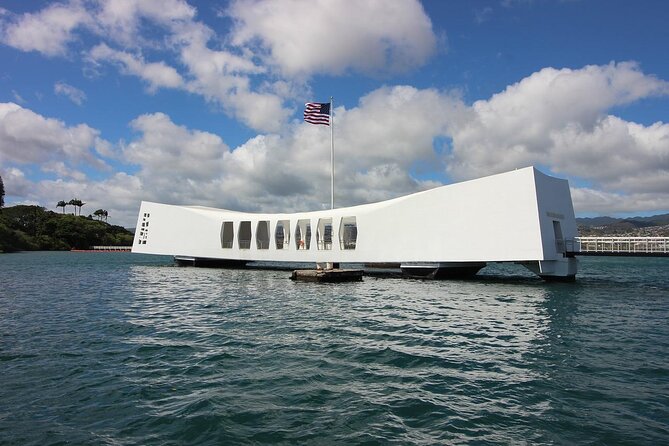 Pearl Harbor USS Arizona & Bowfin Submarine - Pickup from Waikiki: timing, what to pack, and how to stay comfortable