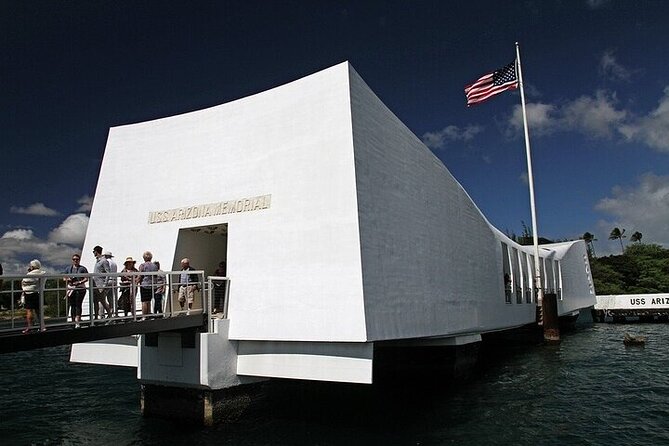 Pearl Harbor USS Arizona Memorial "Private" - Punchbowl Crater: A Memorial Stop With a Different Tone