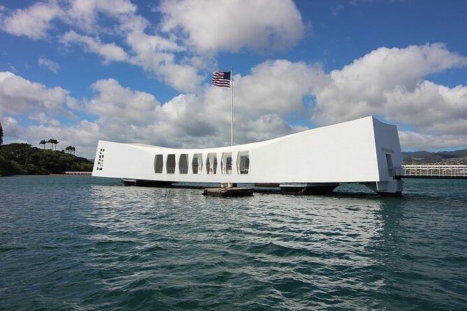 Pearl Harbor USS Arizona Memorial "Private" - Guides and the Difference Between Knowing Facts and Making Sense