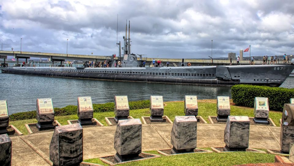 Pearl Harbor's #1 Private VIP Tour -"The Arizona Memorial" - A VIP limousine makes Pearl Harbor feel less chaotic