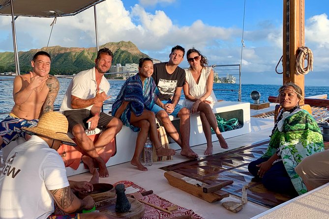 Polynesian Canoe Day Sail - Why this Polynesian canoe sail feels different from the usual Waikiki cruise