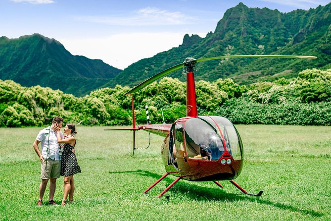 Private 45 Minute Helicopter Tour with Romantic Landing - Chinaman’s Hat, waving at hikers, and Lion in the rock
