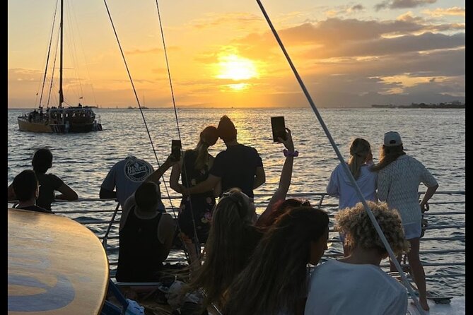 Private 90-Minute Sunset Sail Charter (Kewalo Harbor) - Making it work with the rest of your Waikiki night
