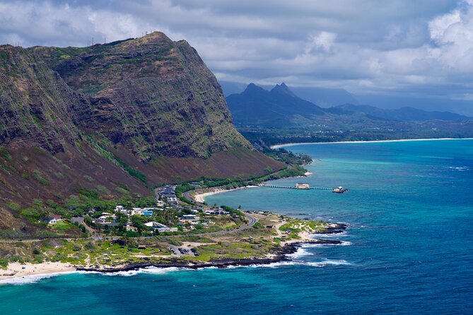 Private Circle Island Tour-Oahu-Customizable - Mokoliʻi (Chinaman’s Hat) and Nuʻuanu Pali: two viewpoints, two kinds of drama