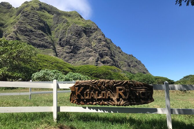 Private Full-Day Circle Island Guided Small-Group up to 6 (Se habla Español) - Your morning opener: Honolulu Zoo and the Diamond Head approach
