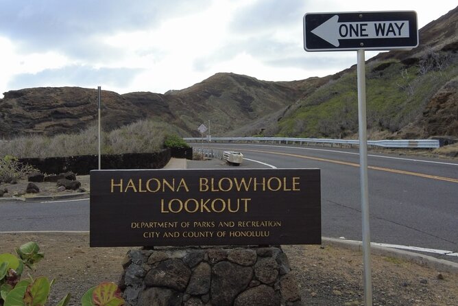 Private Full-Day Circle Island Guided Small-Group up to 6 (Se habla Español) - Halona Blowhole and Makapu‘U Point: ocean views with real character