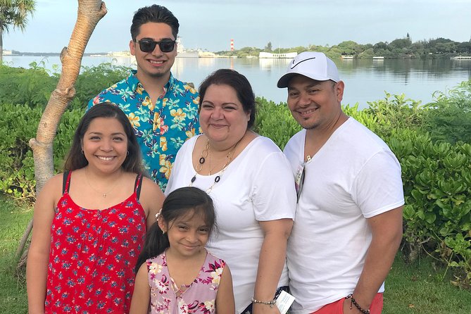 Private Oahu Pearl Harbor and Island Sightseeing Combination Tour - A volcanic tuff cone for snorkeling and photos, then easy shopping