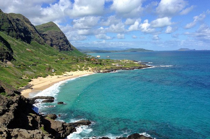 Private Oahu Van Tour - Ehukai Beach Park: pipeline surf scenery on the North Shore