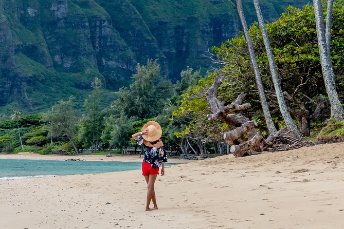 Private South Shore of Oahu Tour - Makapu‘U Point: sweeping sea views and Rabbit Island in the frame