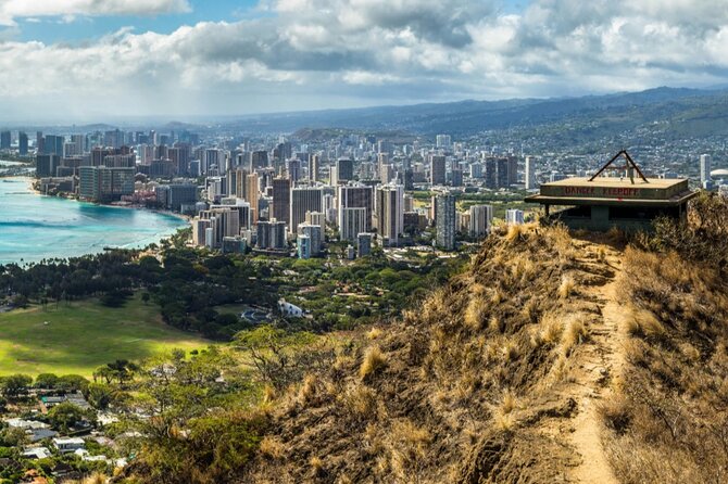 PRIVATE TOUR-Hike Diamond Head & Hawaiian Waterfall - Meet Austin: what the guide adds to Diamond Head and Manoa Falls