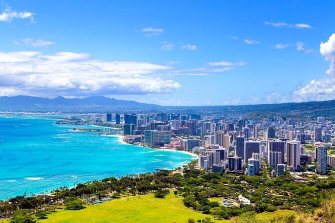 Private Transfer: Honolulu Airport HNL to Honolulu in Luxury SUV - The Ride: Luxury SUV Comfort With a Safety-First Twist